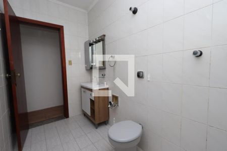 Casa para alugar com 120m², 3 quartos e 2 vagasBanheiro 1