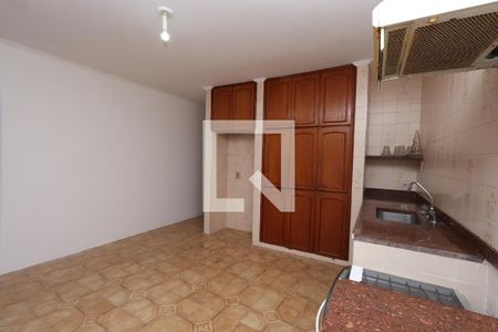 Casa para alugar com 120m², 3 quartos e 2 vagasCozinha