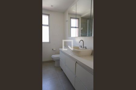 Apartamento à venda com 160m², 3 quartos e 1 vagaBanheiro