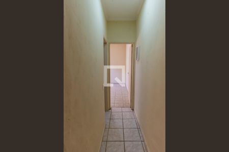 Casa para alugar com 100m², 2 quartos e 1 vaga Casa para alugar com 100m², 2 quartos e 1 vagaCorredor