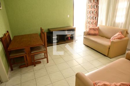 Sala de casa para alugar com 2 quartos, 70m² em Caiçara, Praia Grande