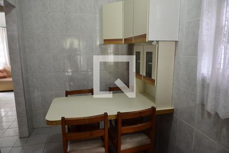 Casa para alugar com 70m², 2 quartos e 4 vagasCozinha