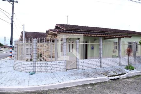 Casa para alugar com 70m², 2 quartos e 4 vagasFachada