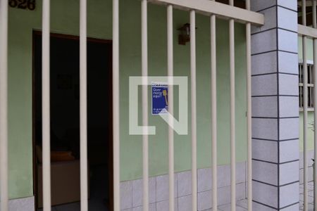 Casa para alugar com 70m², 2 quartos e 4 vagasFachada