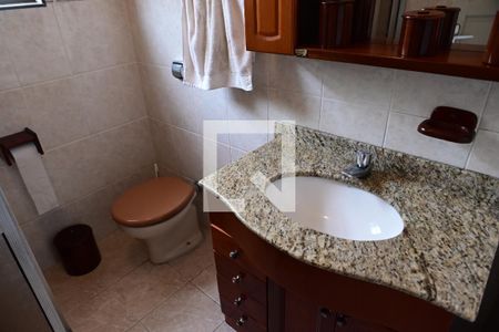 Casa para alugar com 70m², 2 quartos e 4 vagasBanheiro