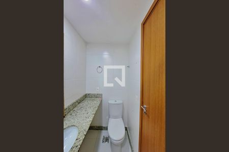 Apartamento para alugar com 80m², 3 quartos e 1 vaga Apartamento para alugar com 80m², 3 quartos e 1 vagaBanheiro da Suíte