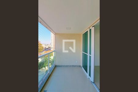 Apartamento para alugar com 80m², 3 quartos e 1 vaga Apartamento para alugar com 80m², 3 quartos e 1 vagaVaranda