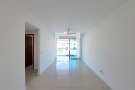 Apartamento para alugar com 80m², 3 quartos e 1 vaga Apartamento para alugar com 80m², 3 quartos e 1 vagaSala