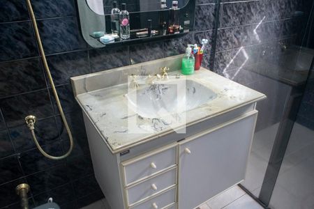 Casa à venda com 297m², 4 quartos e 3 vagas Casa à venda com 297m², 4 quartos e 3 vagasBanheiro Quarto 1