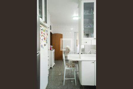 Casa à venda com 297m², 4 quartos e 3 vagas Casa à venda com 297m², 4 quartos e 3 vagasCozinha