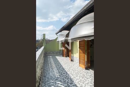 Casa à venda com 297m², 4 quartos e 3 vagas Casa à venda com 297m², 4 quartos e 3 vagasVaranda