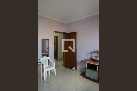 Casa à venda com 297m², 4 quartos e 3 vagas Casa à venda com 297m², 4 quartos e 3 vagasQuarto 3