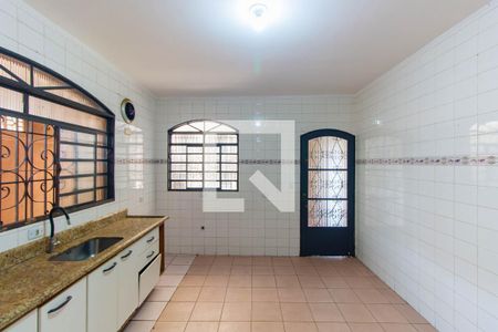 Casa à venda com 130m², 3 quartos e 1 vaga Casa à venda com 130m², 3 quartos e 1 vagaCozinha