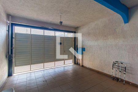 Casa à venda com 130m², 3 quartos e 1 vaga Casa à venda com 130m², 3 quartos e 1 vagaGaragem