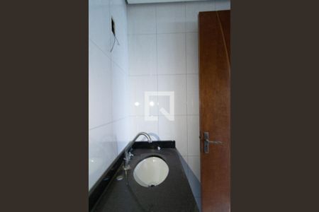 Casa à venda com 169m², 3 quartos e 2 vagasBanheiro da Suíte 2