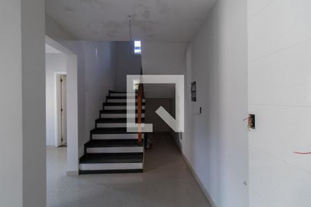 Casa à venda com 167m², 4 quartos e 2 vagas Casa à venda com 167m², 4 quartos e 2 vagasCozinha e Área de Serviço