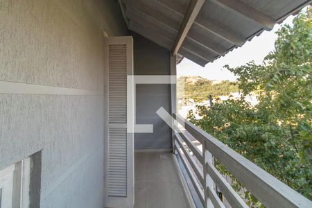 Casa à venda com 167m², 4 quartos e 2 vagas Casa à venda com 167m², 4 quartos e 2 vagasVaranda