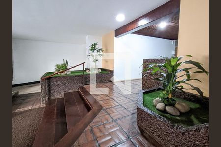 Fachada e portaria de apartamento para alugar com 1 quarto, 60m² em Grajaú, Rio de Janeiro
