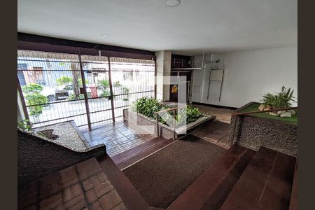 Fachada e portaria de apartamento para alugar com 1 quarto, 60m² em Grajaú, Rio de Janeiro
