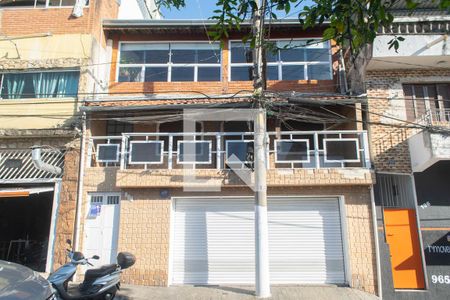 Casa à venda com 500m², 4 quartos e 3 vagas Casa à venda com 500m², 4 quartos e 3 vagasFachada
