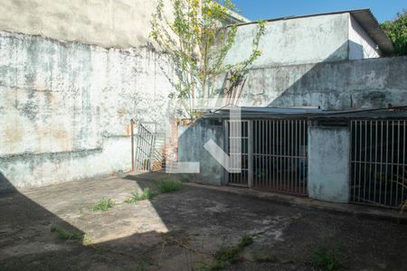 Casa à venda com 500m², 4 quartos e 3 vagas Casa à venda com 500m², 4 quartos e 3 vagasQuintal