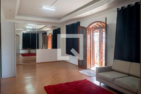 Casa à venda com 500m², 4 quartos e 3 vagas Casa à venda com 500m², 4 quartos e 3 vagasQuarto 4