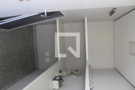 Casa à venda com 360m², 4 quartos e 4 vagasQuarto de Serviço