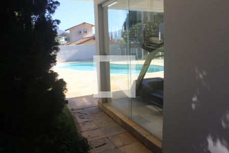 Casa à venda com 360m², 4 quartos e 4 vagasÁrea Comum