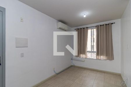 Sala de apartamento à venda com 2 quartos, 44m² em Morro Santana, Porto Alegre