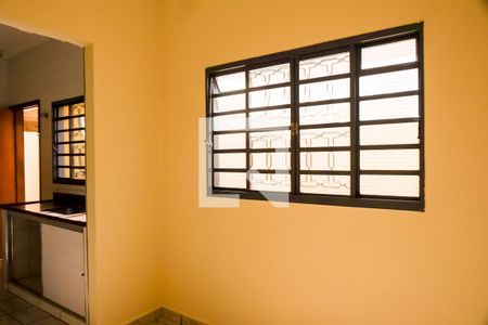 Casa para alugar com 259m², 3 quartos e 3 vagas Casa para alugar com 259m², 3 quartos e 3 vagasSala de Jantar