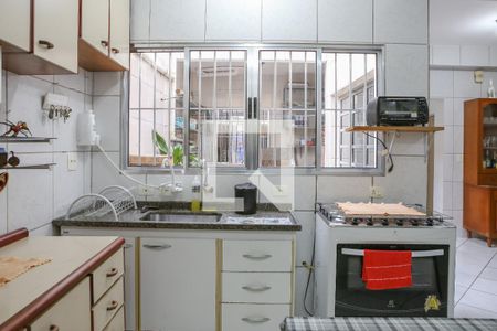 Casa à venda com 220m², 4 quartos e 1 vaga Casa à venda com 220m², 4 quartos e 1 vagaCozinha