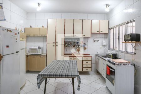 Casa à venda com 220m², 4 quartos e 1 vaga Casa à venda com 220m², 4 quartos e 1 vagaCozinha