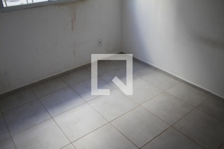 Quarto 2 de apartamento para alugar com 2 quartos, 48m² em Residencial Monte Carlo, Goiânia