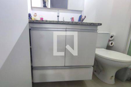 Apartamento para alugar com 65m², 2 quartos e 1 vagaBanheiro da Suite 1