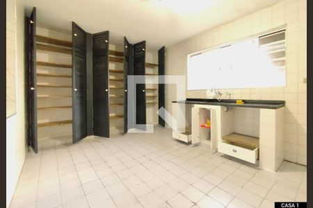 Casa à venda com 4 quartos, 280m² em Alto da Lapa, São Paulo