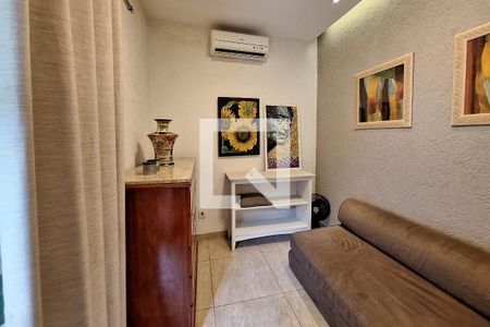 Casa à venda com 320m², 4 quartos e 3 vagas Casa à venda com 320m², 4 quartos e 3 vagasQuarto 3