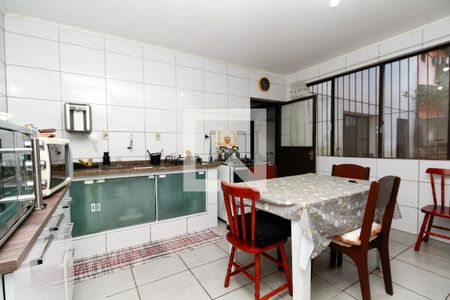 Casa à venda com 400m², 5 quartos e 5 vagasCozinha