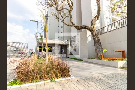 Apartamento para alugar com 47m², 2 quartos e 1 vaga Apartamento para alugar com 47m², 2 quartos e 1 vagaFachada
