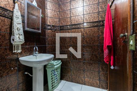 Casa à venda com 178m², 3 quartos e 2 vagasBanheiro Social