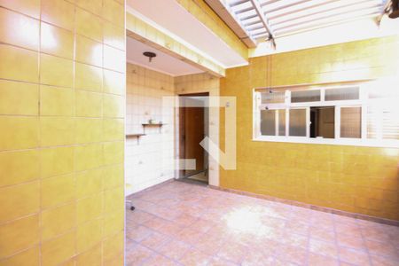 Casa à venda com 249m², 6 quartos e 1 vaga Casa à venda com 249m², 6 quartos e 1 vagaQuintal