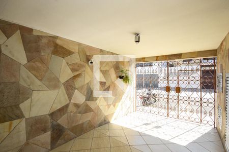 Casa à venda com 249m², 6 quartos e 1 vaga Casa à venda com 249m², 6 quartos e 1 vagaGaragem