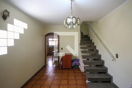 Casa à venda com 249m², 6 quartos e 1 vaga Casa à venda com 249m², 6 quartos e 1 vagaSala Casa 02