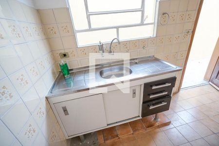 Casa de condomínio para alugar com 60m², 3 quartos e 1 vaga Casa de condomínio para alugar com 60m², 3 quartos e 1 vagaPia