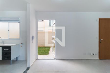 Sala/Cozinha de apartamento para alugar com 2 quartos, 54m² em Vila São Paulo, Mogi das Cruzes