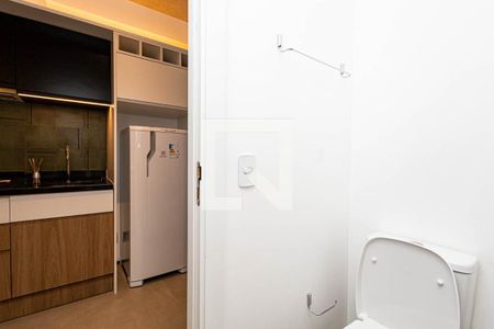 Banheiro de kitnet/studio para alugar com 1 quarto, 20m² em Bela Vista, São Paulo