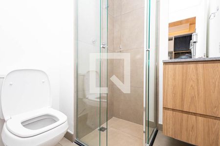 Banheiro de kitnet/studio para alugar com 1 quarto, 20m² em Bela Vista, São Paulo