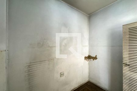 Apartamento à venda com 206m², 4 quartos e 1 vagaQuarto de Serviço 01