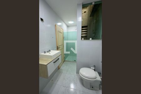 Apartamento à venda com 206m², 4 quartos e 1 vagaBanheiro Social 02