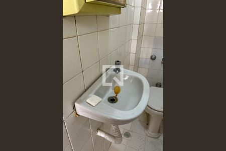 Apartamento à venda com 206m², 4 quartos e 1 vagaBanheiro de Serviço