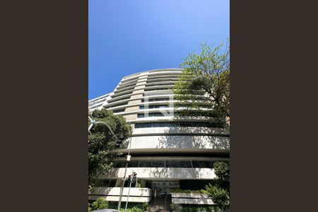Apartamento à venda com 206m², 4 quartos e 1 vagaFachada